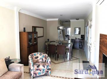 Casa de 3 quartos, São Paulo · Sobrado à Venda na Vila Sônia, SP – 3 Suítes, 250m²