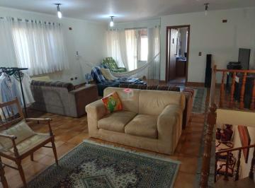 Casa · 400m² · 4 Quartos · 5 Vagas · Casa com 400m² localizado no Bairro Santa Terezinha em São Bernardo Do Campo- SP.