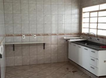 Casa · 200m² · 4 Quartos · 2 Vagas · Casa Padrão em São José do Rio Preto