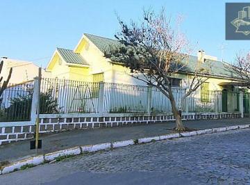 Casa · 625m² · 4 Quartos · 4 Vagas · Casa de Esquina em Avenida para venda em Pelotas-RS