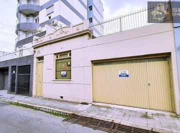 Casa · 260m² · 3 Quartos · 3 Vagas · Casa à venda - no Centro