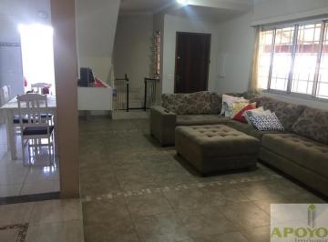 Casa · 200m² · 4 Quartos · 3 Vagas · Morumbi Próximo Av. Dr Luiz Migliano  excelente local