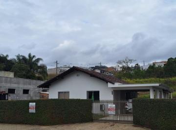 Foto 01 · Imperdível: Casa à venda em Jaraguá do Sul-SC, bairro Nereu Ramos, 2 quartos, 1 banheiro, 1 vaga de