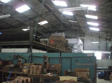 Comercial · 1000m² · 6 Vagas · Galpão à venda ou locação, São Mateus com 1100 m². Terreno 30X37