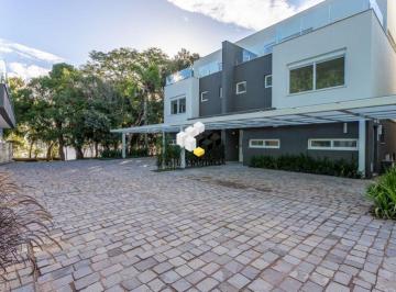 Casa · 442m² · 3 Quartos · 3 Vagas · Casa de 441m² de frente para o Guaíba Pedra Redonda Porto Alegre