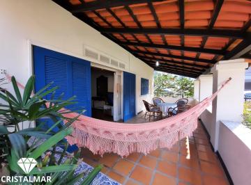 Casa · 150m² · 3 Quartos · 2 Vagas · CASA A VENDA NA QUADRA DO MAR COM LINDO JARDIM:
