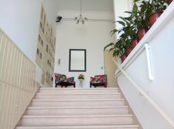 Apartamento 49m² Venda Bela Vista · Prédio com 4 andares, com elevador.