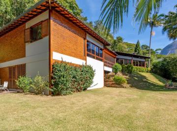 Casa · 574m² · 5 Quartos · 2 Vagas · Casa com 5 quartos em condomínio em Quebra Frascos, Teresópolis.