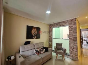Casa · 187m² · 3 Quartos · 2 Vagas · Sobrado na Vila Formosa com 3 quartos, 2 suítes e salão de festas.