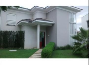 Casa · 370m² · 3 Quartos · 3 Vagas · Casa em condomínio fechado Florais Cuiabá