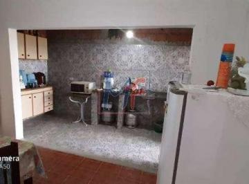 Casa · 65m² · 2 Quartos · Excelente Casa Térrea no bairro Chácara Maria Francisca, possui 2 dorms, com 65 m² útil e terreno co