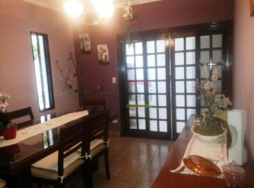 Casa · 243m² · 4 Quartos · 2 Vagas · SOBRADO COM 04 DORMITÓRIOS, 02 VAGAS DE GARAGEM, COM DEPENDÊNCIAS