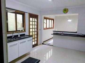 Casa de 3 quartos, São Paulo · Casa espaçosa com varanda e área de churrasqueira coberta