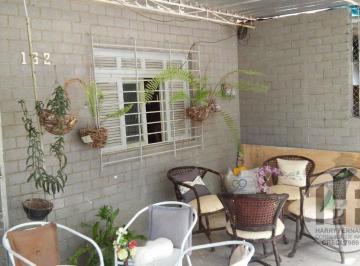 c9cb5020ce73f5d87cce9bbb39bcdfb94857371f · Casa com 2 pavimentos à venda, 5 quartos (1 suíte)  no bairro da tamarineira, Recife-PE.