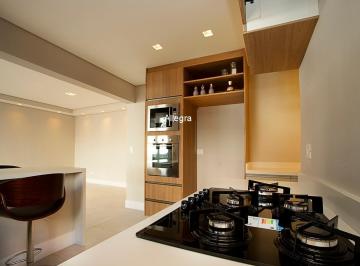 Cozinha Equipada e Completa · O apartamento está localizado no bairro Higienopolis com 144 metros quadrados com 3 quartos sendo 3