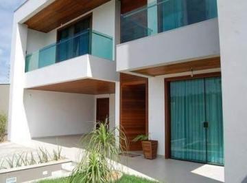 Casa · 371m² · 3 Quartos · 2 Vagas · Casa moderna, a venda em bairro nobre.