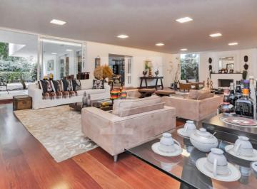 Casa · 1300m² · 6 Quartos · 8 Vagas · Casa à venda no Real Parque