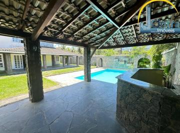 Foto 01 · Vendo magnífica casa solta em Itapuã, 6/4 sendo 3 suítes, 750m² de área total, R$ 1.500.000,00 Aceit