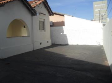 sao-jose-do-rio-preto-casa-padrao-vila-aurora-19-10-2019_08-22-53-3.jpg · Casa comercial com 03 dormitórios na Vila Aurora