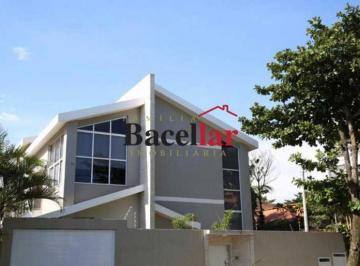 Comercial · 607m² · 8 Quartos · 2 Vagas · Casa -  / Comercial / Recreio dos Bandeirantes