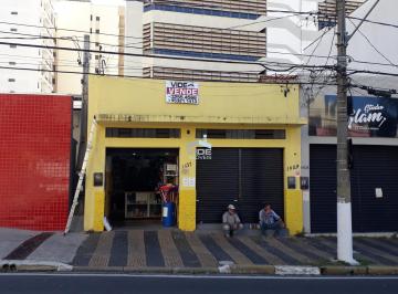 Foto 01 · Vendo área de 236 m² de terreno na Avenida Moraes Sales, com dois salões.