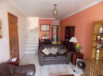 Casa · 200m² · 3 Quartos · 3 Vagas · Sobrado paralelo à Rua das Imbiras, 3 dormitórios, 3 vagas, 200m² área útil