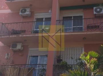 Apartamento · 80m² · 2 Quartos · 1 Vaga · Apartamento 2 dormitórios 2 banheiros 1 vaga de garagem no bairro Cristal
