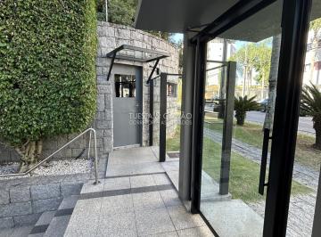 Apartamento · 211m² · 3 Quartos · 3 Vagas · Excelente cobertura duplex Água Verde
