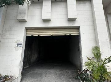 Foto 01 · Alugo loja em Itapuã, na Avenida Doriva Caymmi com 30m² ao lado do mercado Redemix, R$ 3.000,00!!!