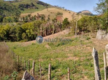 Foto 01 · Terreno plano para venda em área rural, a 8km do centro da cidade de Cristina-MG.
