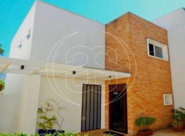 Casa · 350m² · 5 Quartos · 6 Vagas · Casa em condomínio para venda e locação no Alto da Boa Vista com 5 suítes