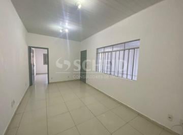 Casa · 90m² · 3 Quartos · 2 Vagas · Excelente Casa térrea com 3 dormitórios ( 1 suite ) em terreno de 140 m².