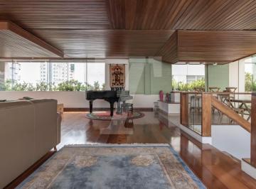 Apartamento · 700m² · 4 Quartos · 4 Vagas · Cobertura à venda em Higienópolis com 700m² de área útil e 4 suítes.