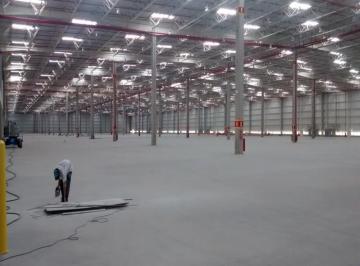 72056193.jpg · COMERCIAL - EMBU