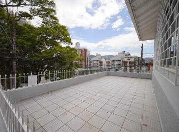 2 · Casa de 231m² com 3 quartos na Agronômica
