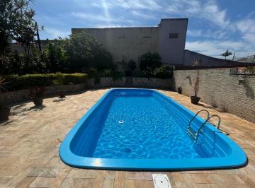 25 piscina · Casa Residencial de 4 dorms no bairro Capoeiras
