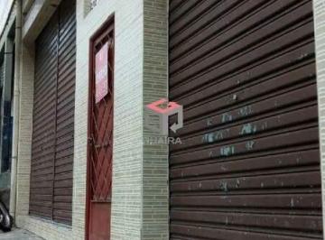 Salão de baixo · Casa com total de 360 m², localizado no Bairro Eldorado em Diadema.