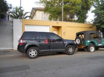 9b48136918464bc3240a3a2b53bf8c936fca598d · Casa com excelente terreno, em uma localização nobre.