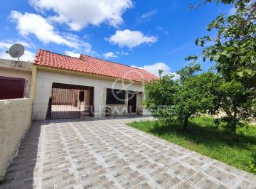 Casa · 150m² · 2 Quartos · 4 Vagas · Casa com amplo pátio no Bom Sucesso em Gravataí