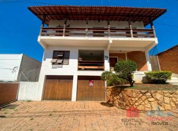 Casa · 356m² · 4 Quartos · 6 Vagas · Excelente oportunidade no Jardim Itália! Casa com possibilidade de ponto comercial