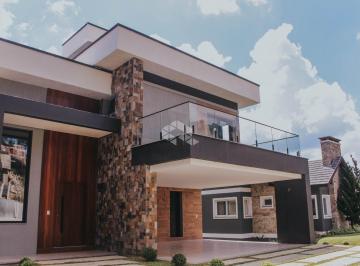 125981_iyG9gWKFwe_12598165ff2cb99a913.jpg · Casa 3 dormitórios, 466m² privativos, no Condomínio Altos Pinheiros, no Centro de Canela