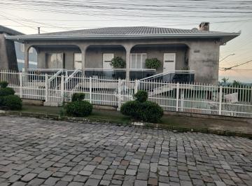 Casa · 240m² · 10 Quartos · 2 Vagas · Casa no bairro Fátima