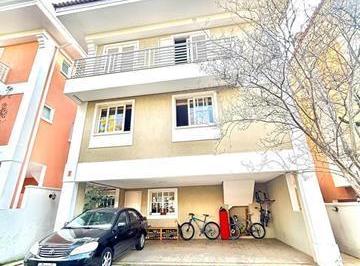 Casa de 3 quartos, São Paulo · Casa de condomínio, Lareira, quintal, 3 suítes, 3 vagas. Churrasqueira - FL22