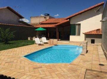 Casa · 480m² · 4 Quartos · 2 Vagas · Casa com 4 quartos 1 suíte, área de lazer completa Planalto do Sol - Pinheiral