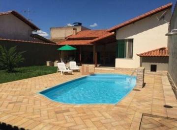 Casa · 480m² · 4 Quartos · 2 Vagas · Casa com 4 quartos 1 suíte, área de lazer completa Planalto do Sol - Pinheiral