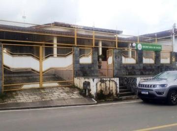 Casa de 6 quartos, Muniz Ferreira · Casarão  com 6/4  no  centro  de Muniz Ferreira 