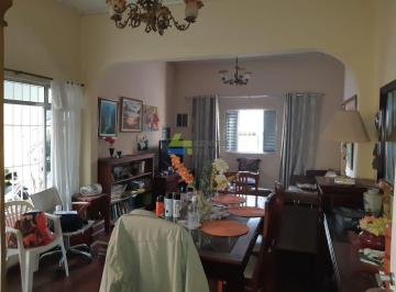 13843_iJ8908l9w2yt1z9thv805_138435f6b418a5d191.jpg · Casa em excelente localização