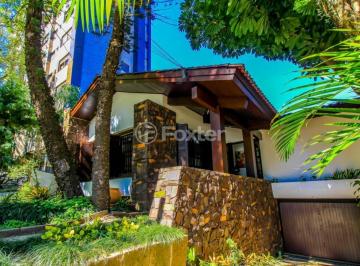 Casa · 368m² · 3 Quartos · 2 Vagas · Casa, 3 dormitórios, 368.5 m², em Rio Branco