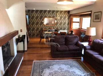 Casa · 220m² · 1 Vaga · CASA COM 4 DORMITÓRIOS EM BAIRRO TRANQUILO