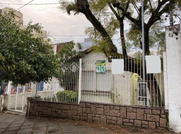 323883_iW4qt93039138J2sBFOn_3238835f74b675e52cc.jpg · Casa a venda com 200m2 no bairro Petrópolis.